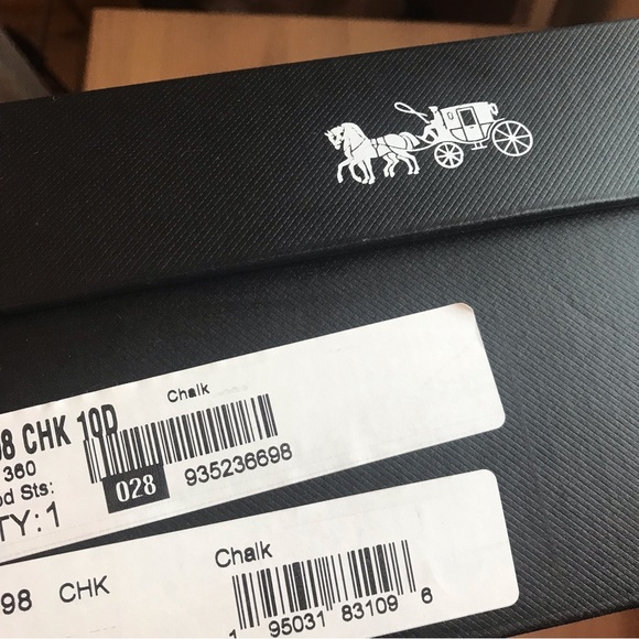 🌈 Coach Clip Low Top Sneaker In Rainbow Signature Canvas - Picture 16 of 16